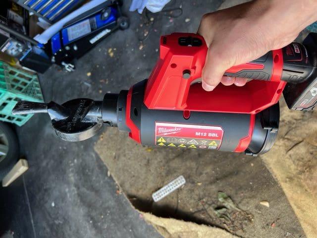 Sundew StarrdustPRO Duckbill Duster on Milwaukee battery blower